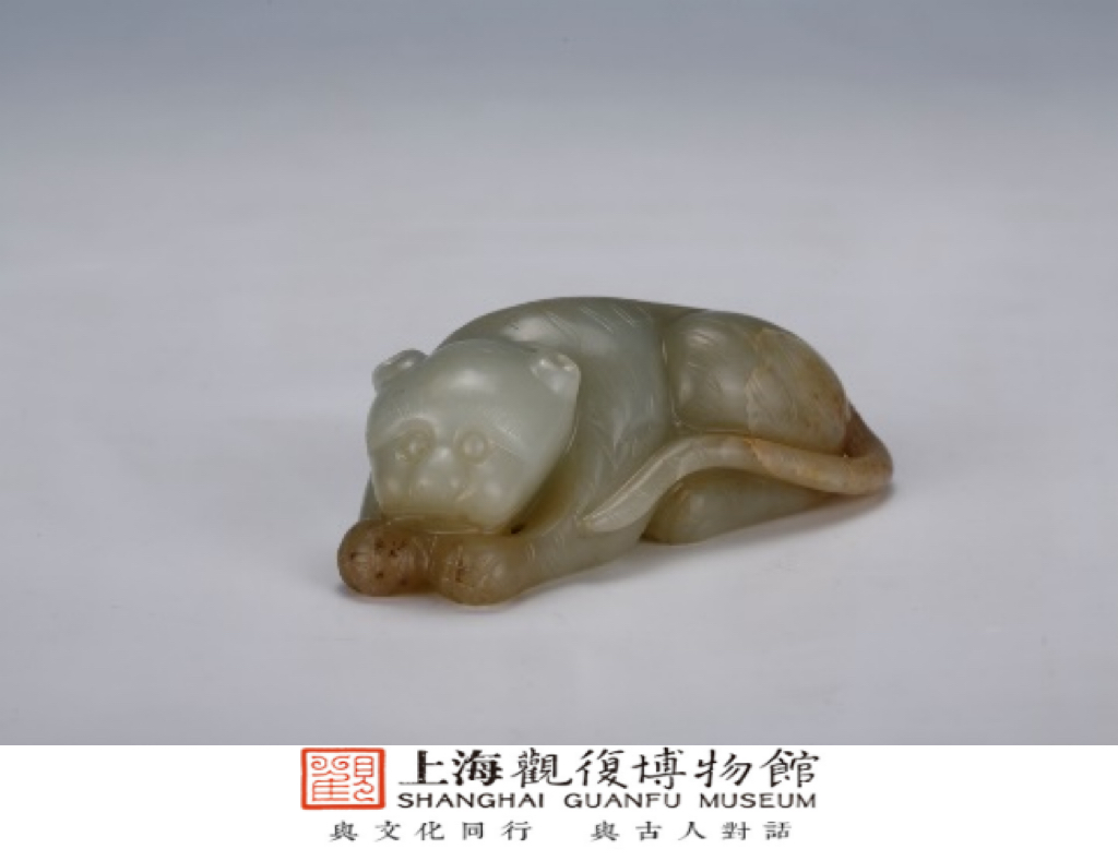 玉雕卧虎镇
